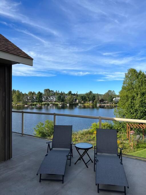 Luxury Lakeview Dream Cottage with Hot Tub