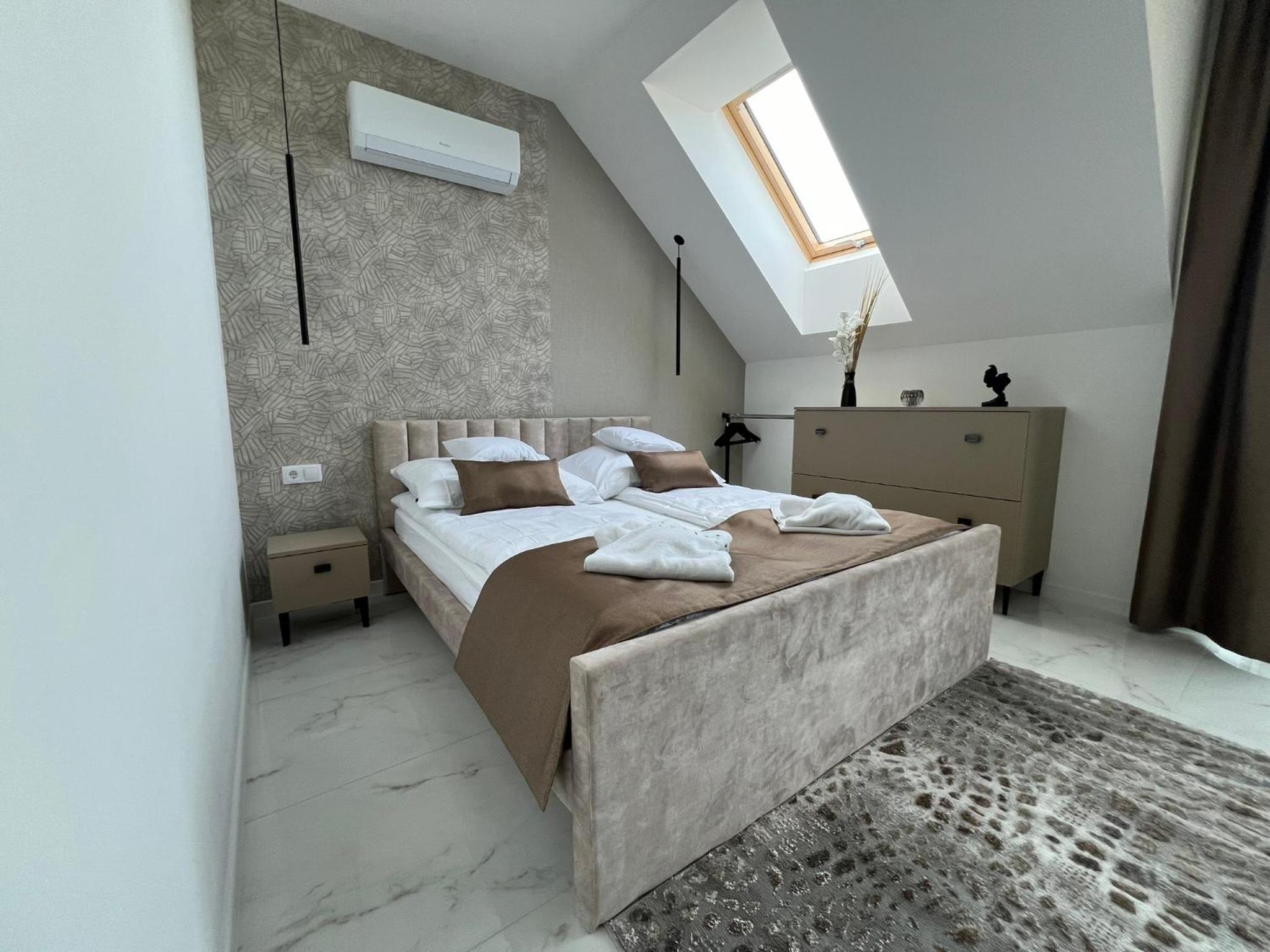 ASTRA LUX Apartments
