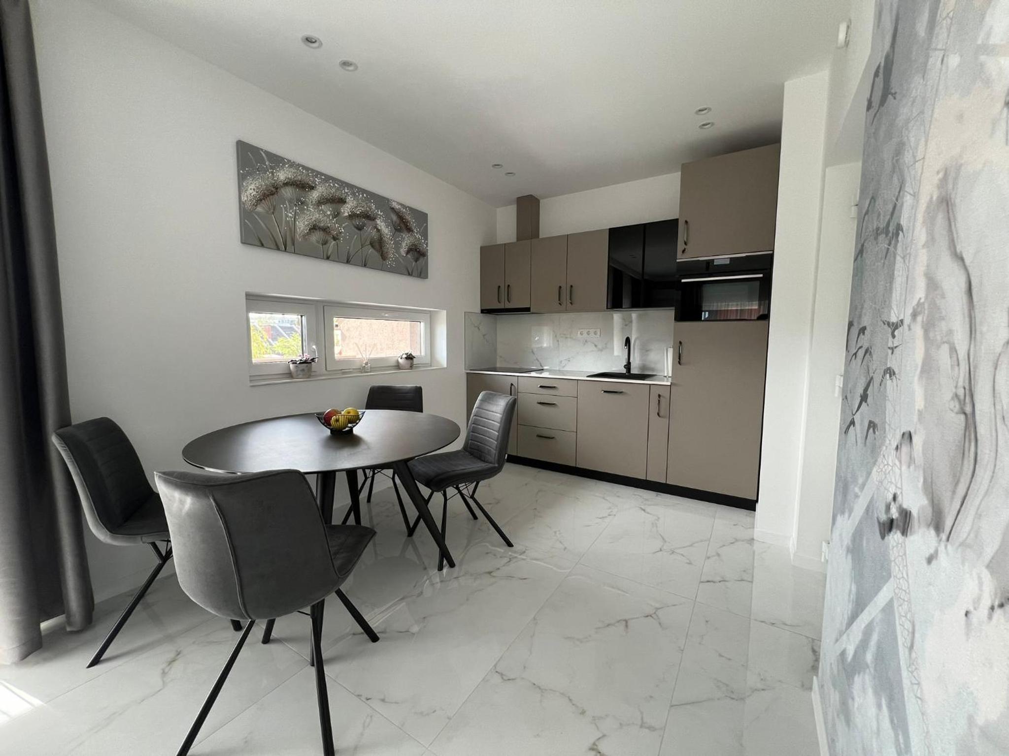 ASTRA LUX Apartments