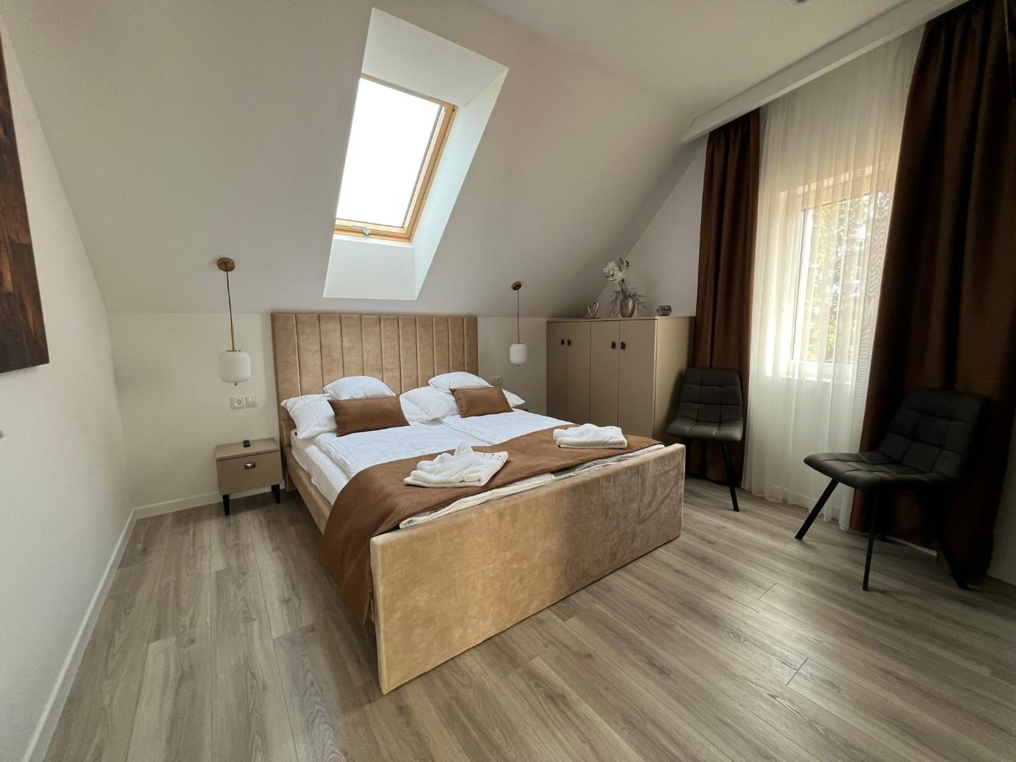 ASTRA LUX Apartments