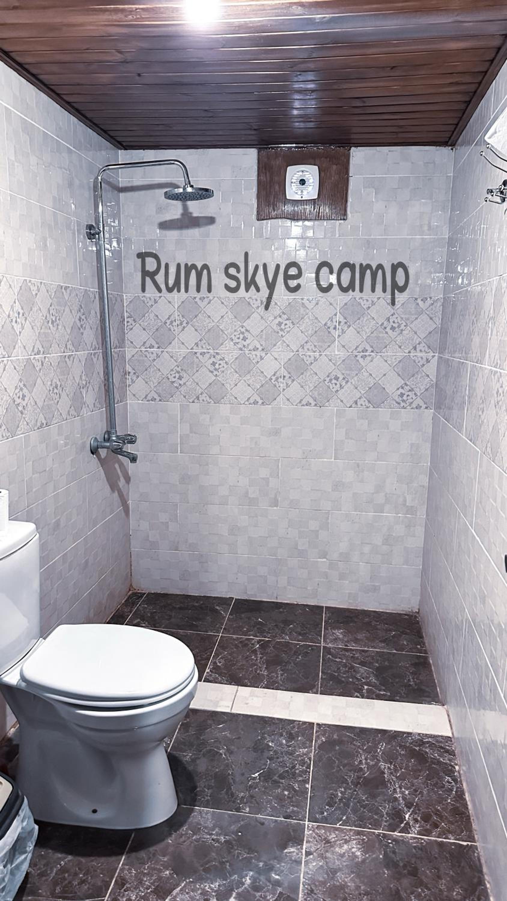 RUM ARIZONA lUXURY CAMP