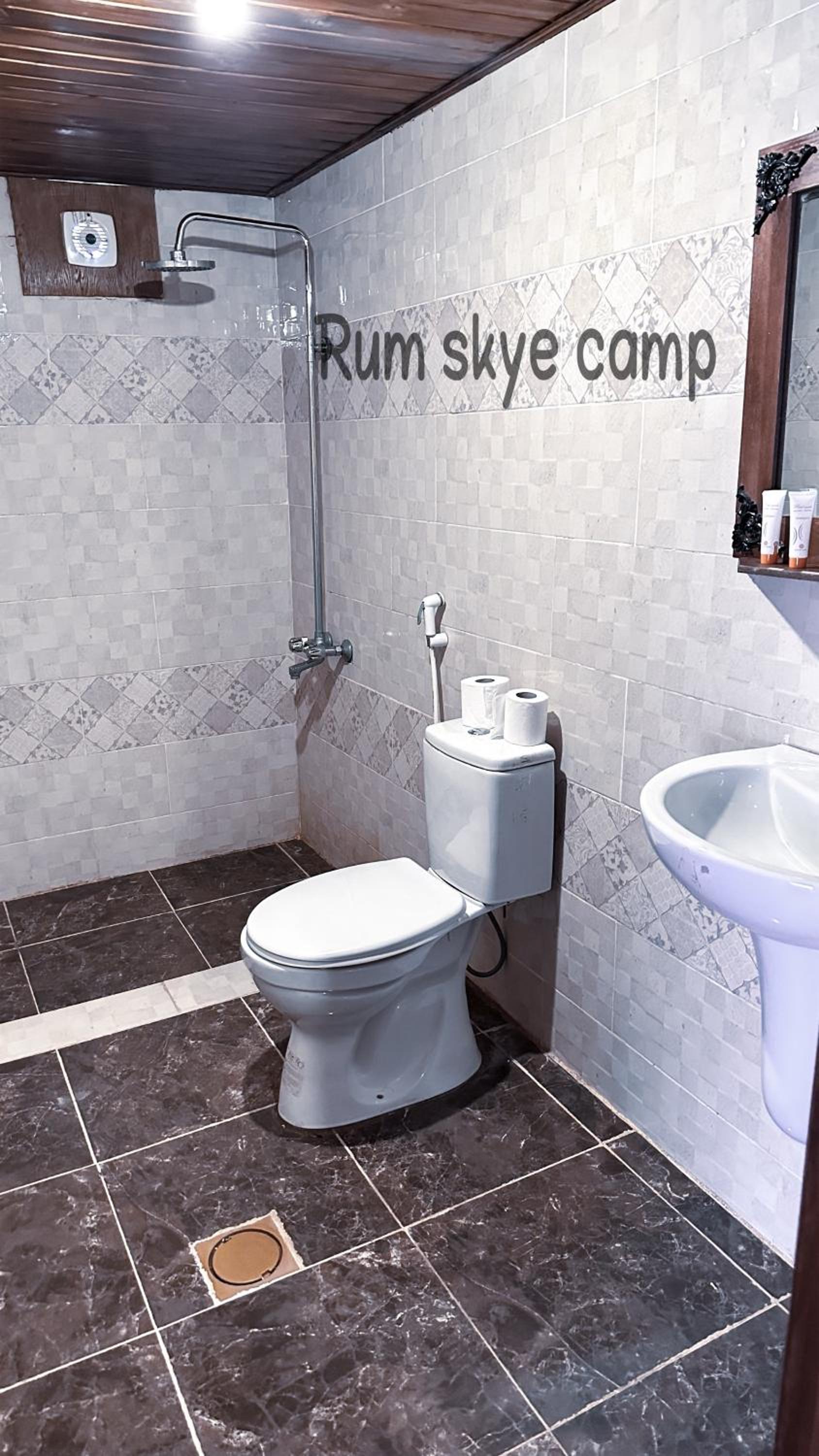 RUM ARIZONA lUXURY CAMP