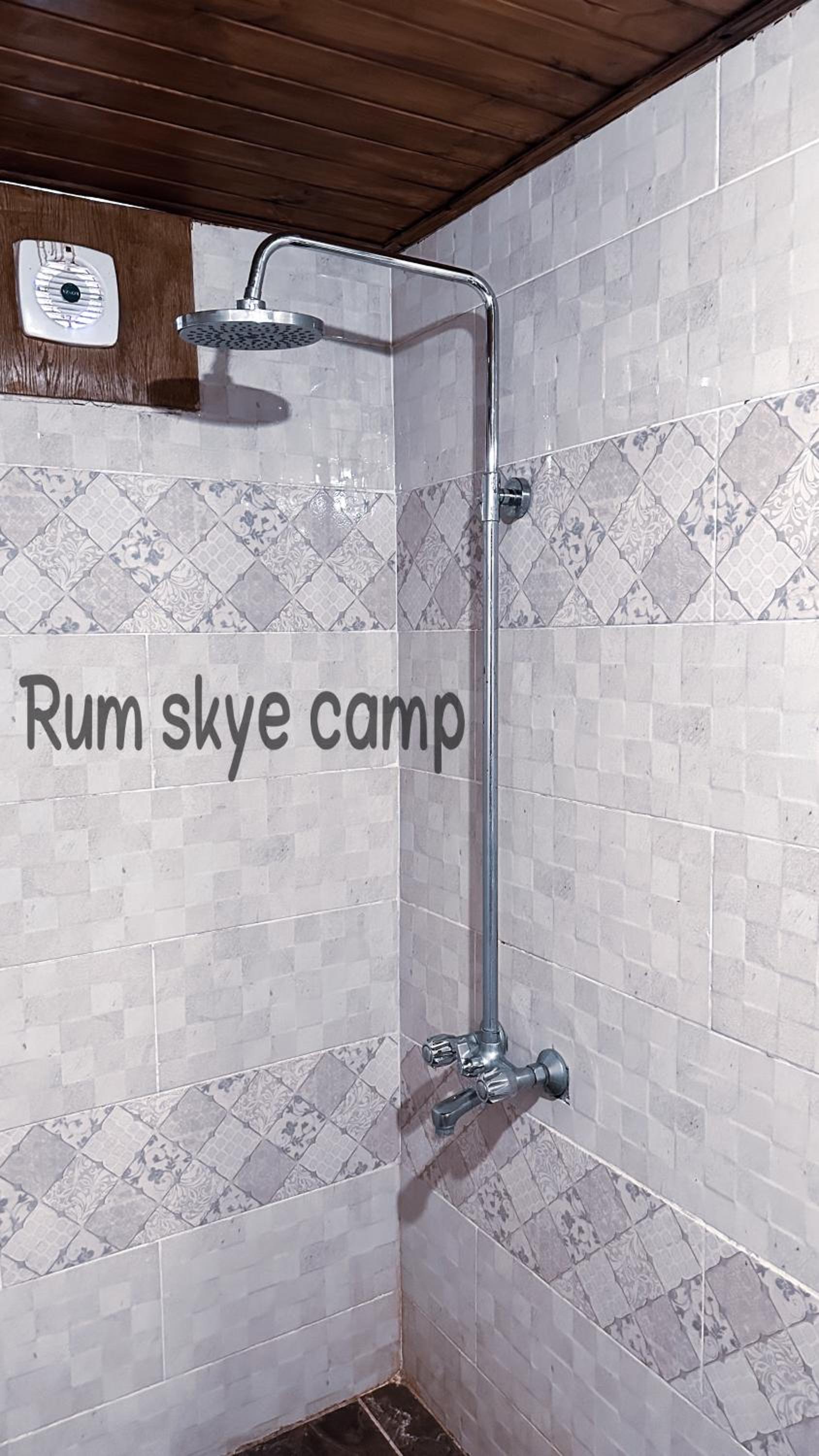 RUM ARIZONA lUXURY CAMP