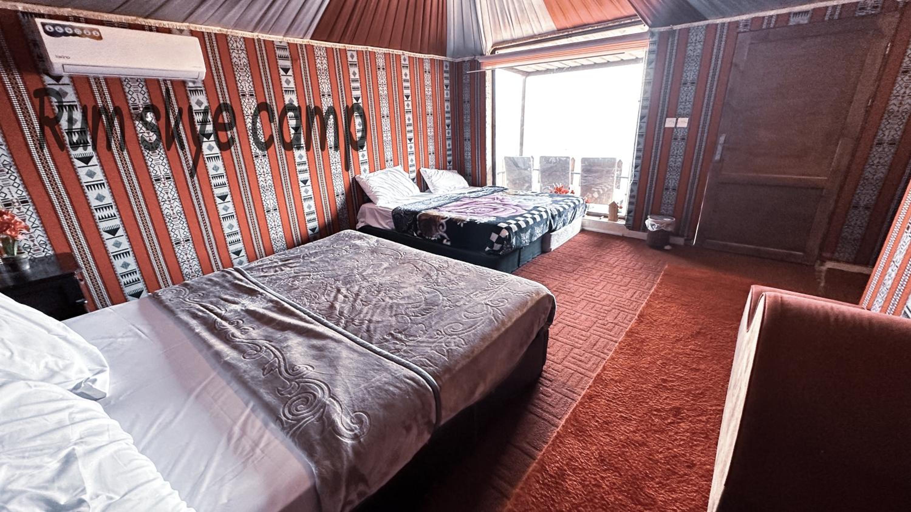 RUM ARIZONA lUXURY CAMP