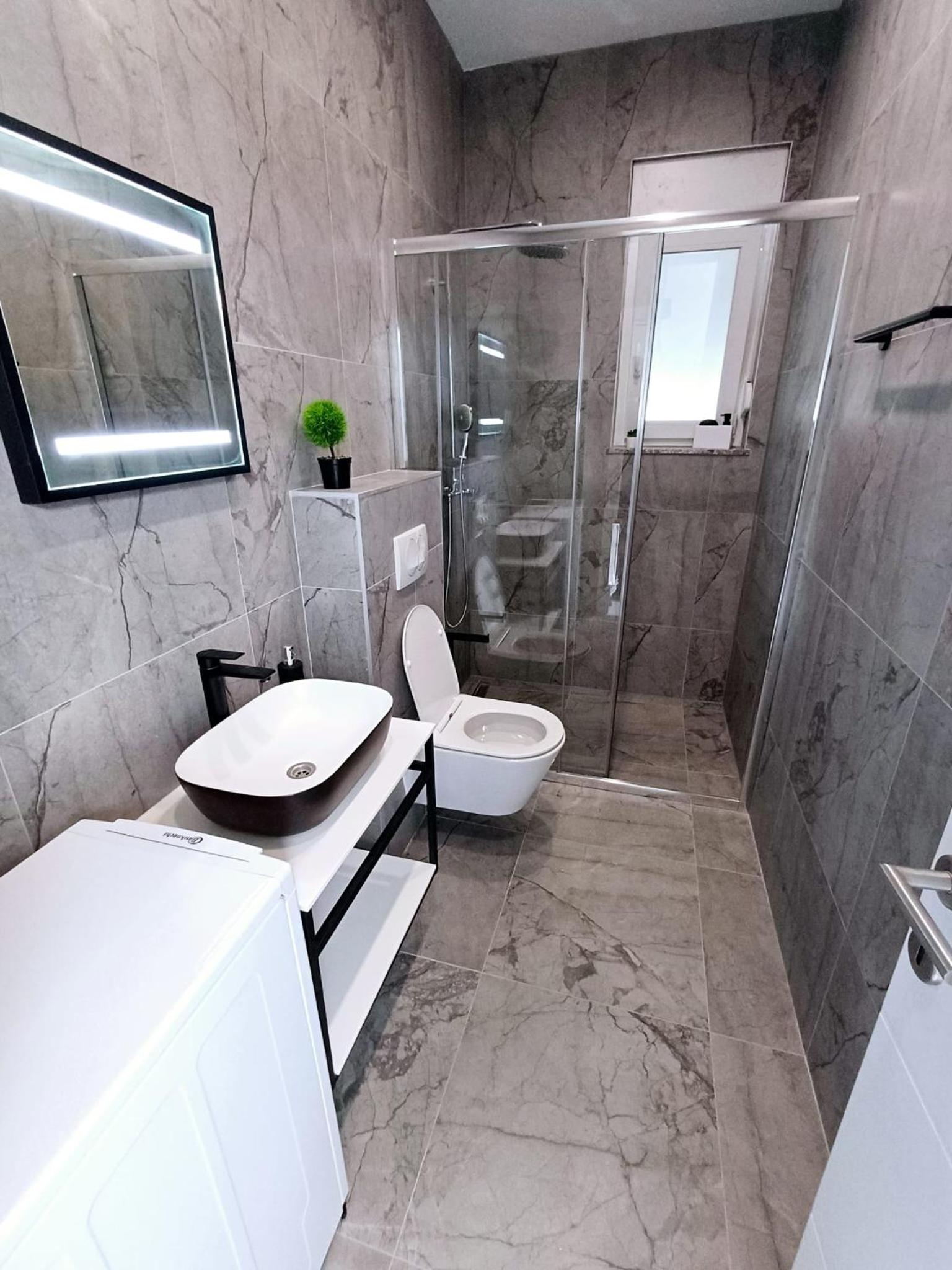 House Bartulovic -Lucia Apartment with sea view view 3