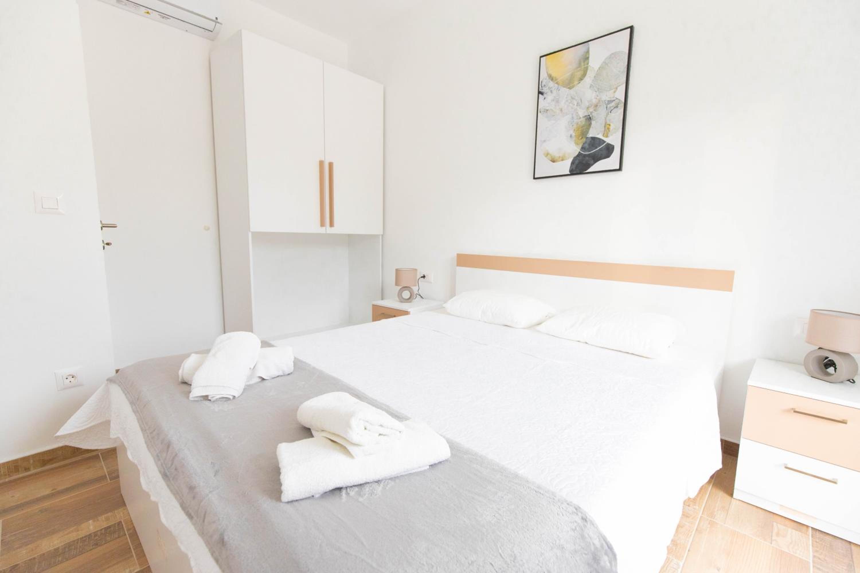 House Bartulovic -Lucia Apartment with sea view view 5