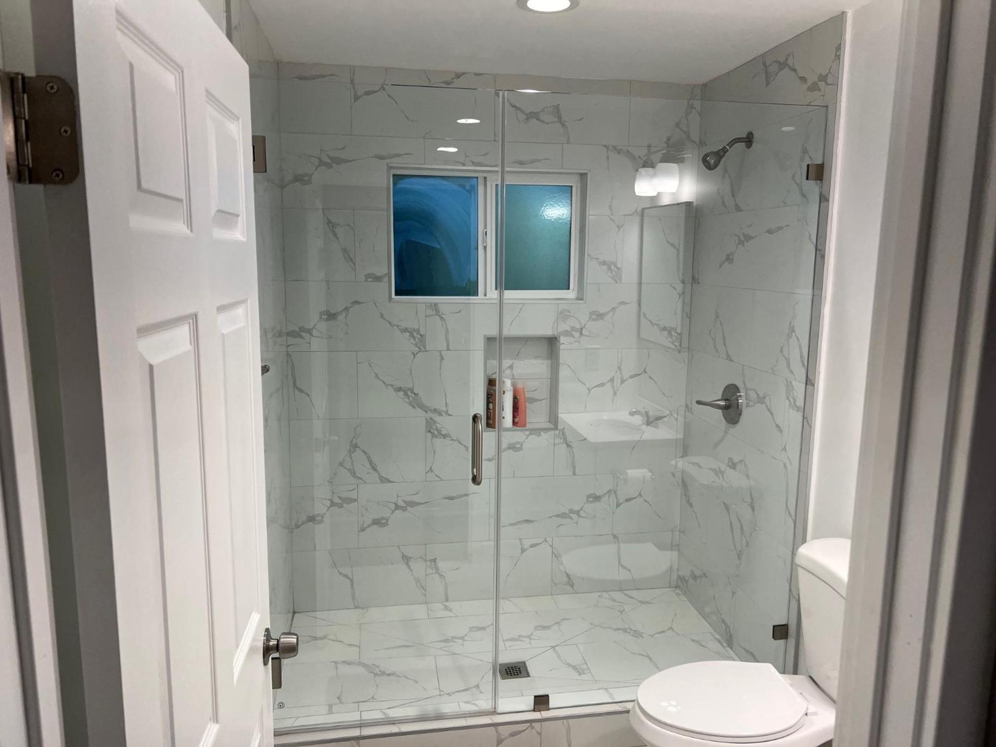Private 1bedroom & 1bathroom home perfect for 2+ near Universal studio view 4