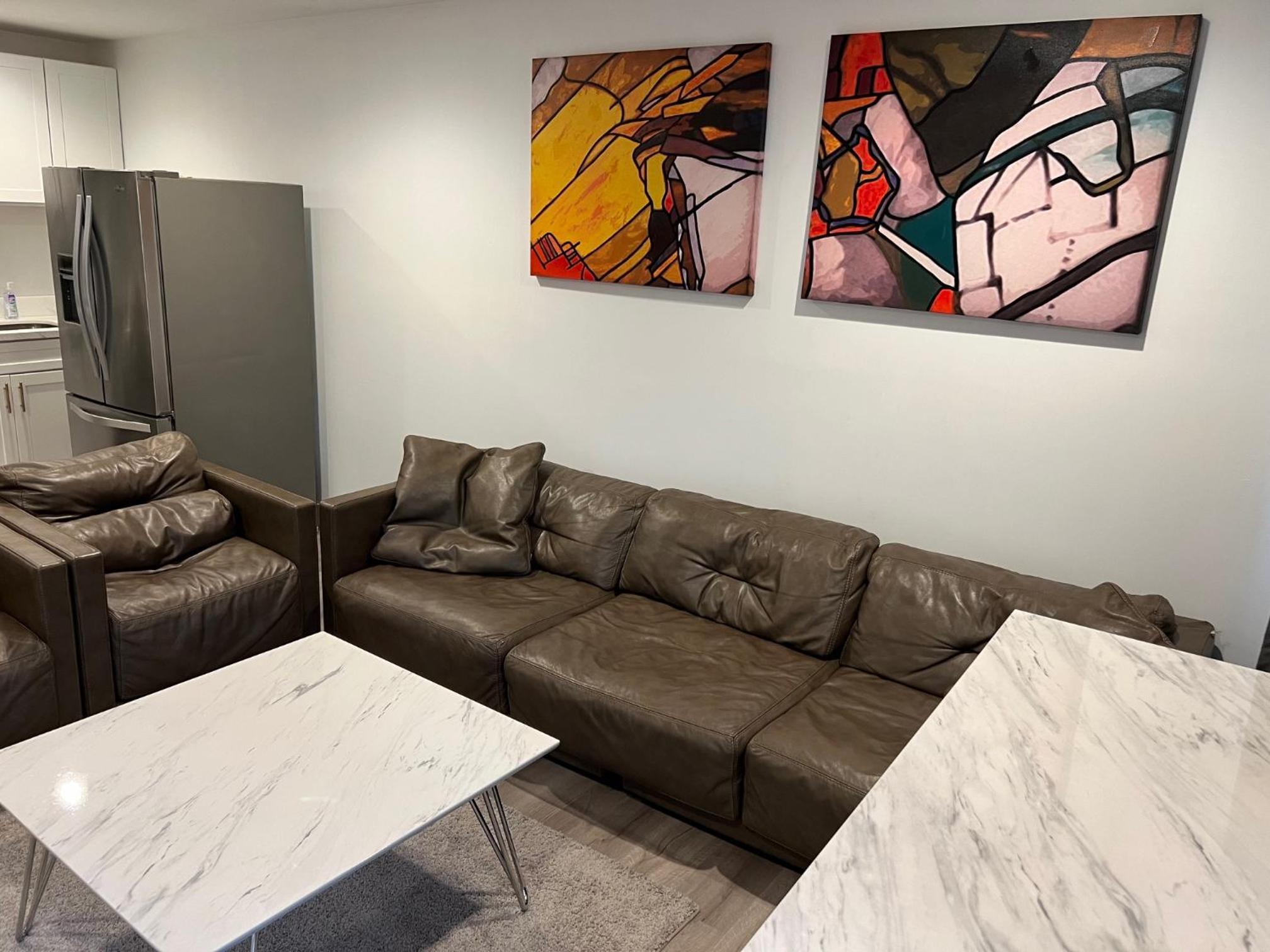 Private 1bedroom & 1bathroom home perfect for 2+ near Universal studio view 5