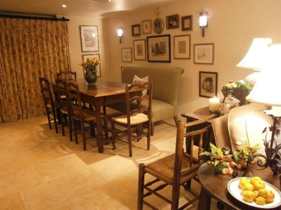 Lime Cottage in the Heart of the Cotswolds. view 5
