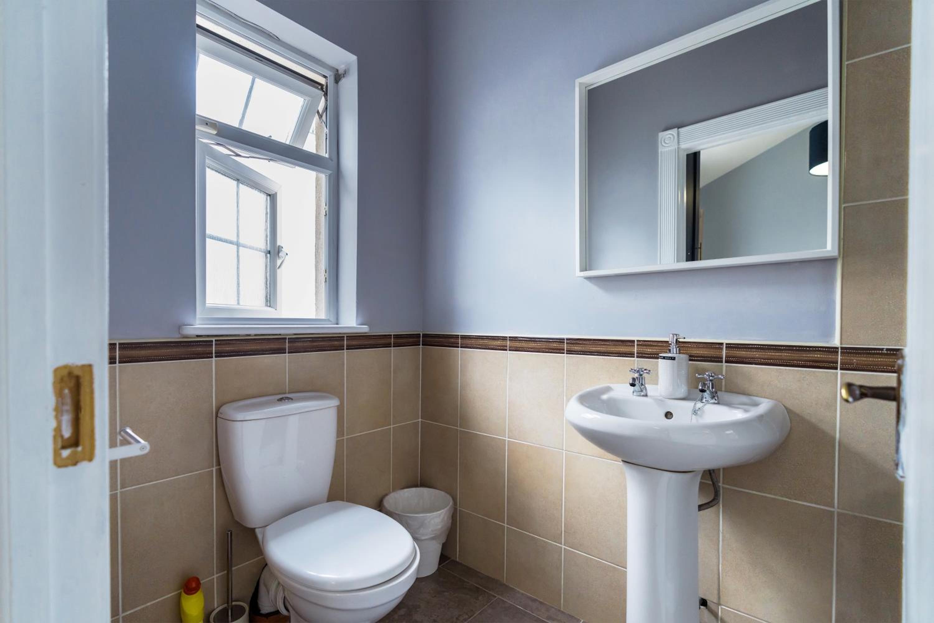Dublin Airport Homestay