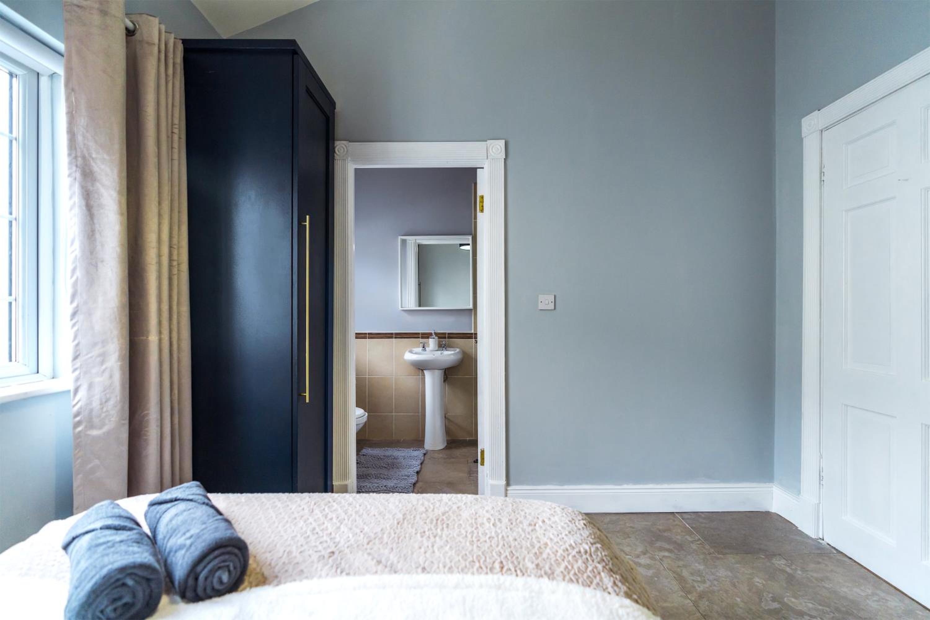 Dublin Airport Homestay