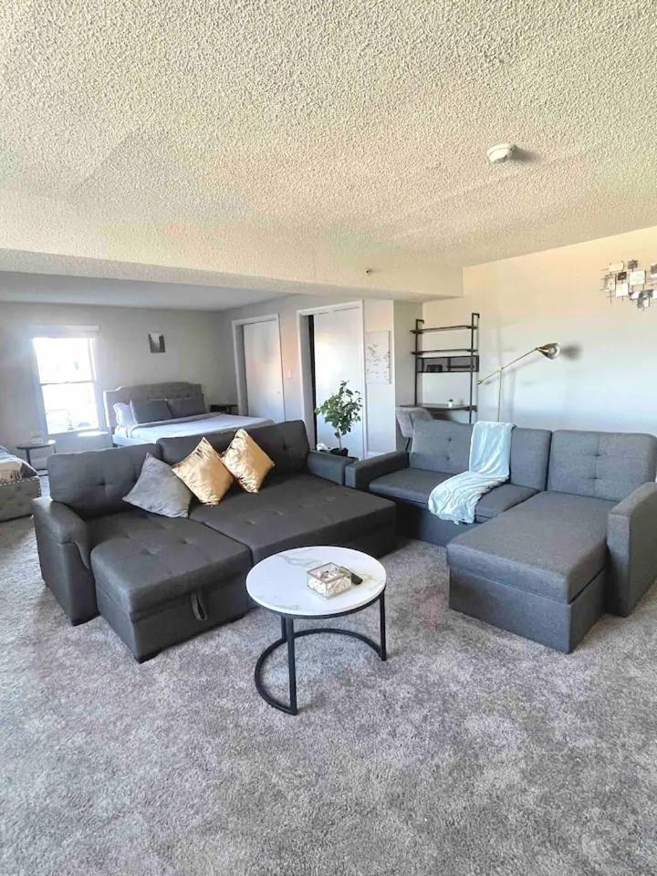 New Haven Vacations - Crown New Haven Hotel Penthouse At Yale - Property Image 3