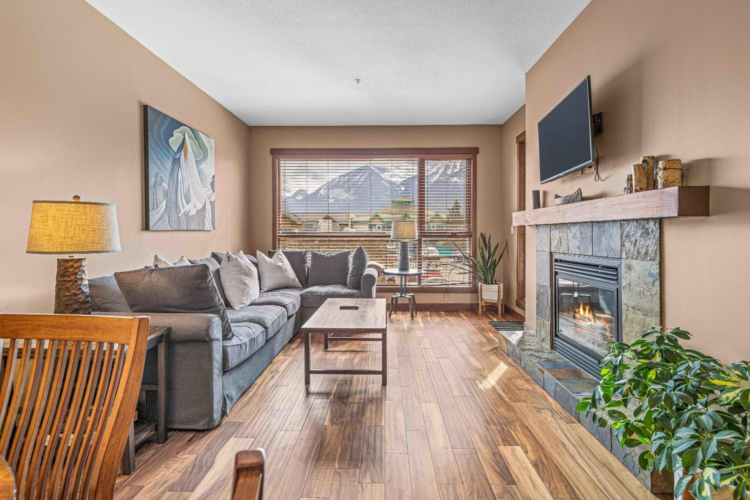 Best Views of Canmore - 2Bed 2Bath