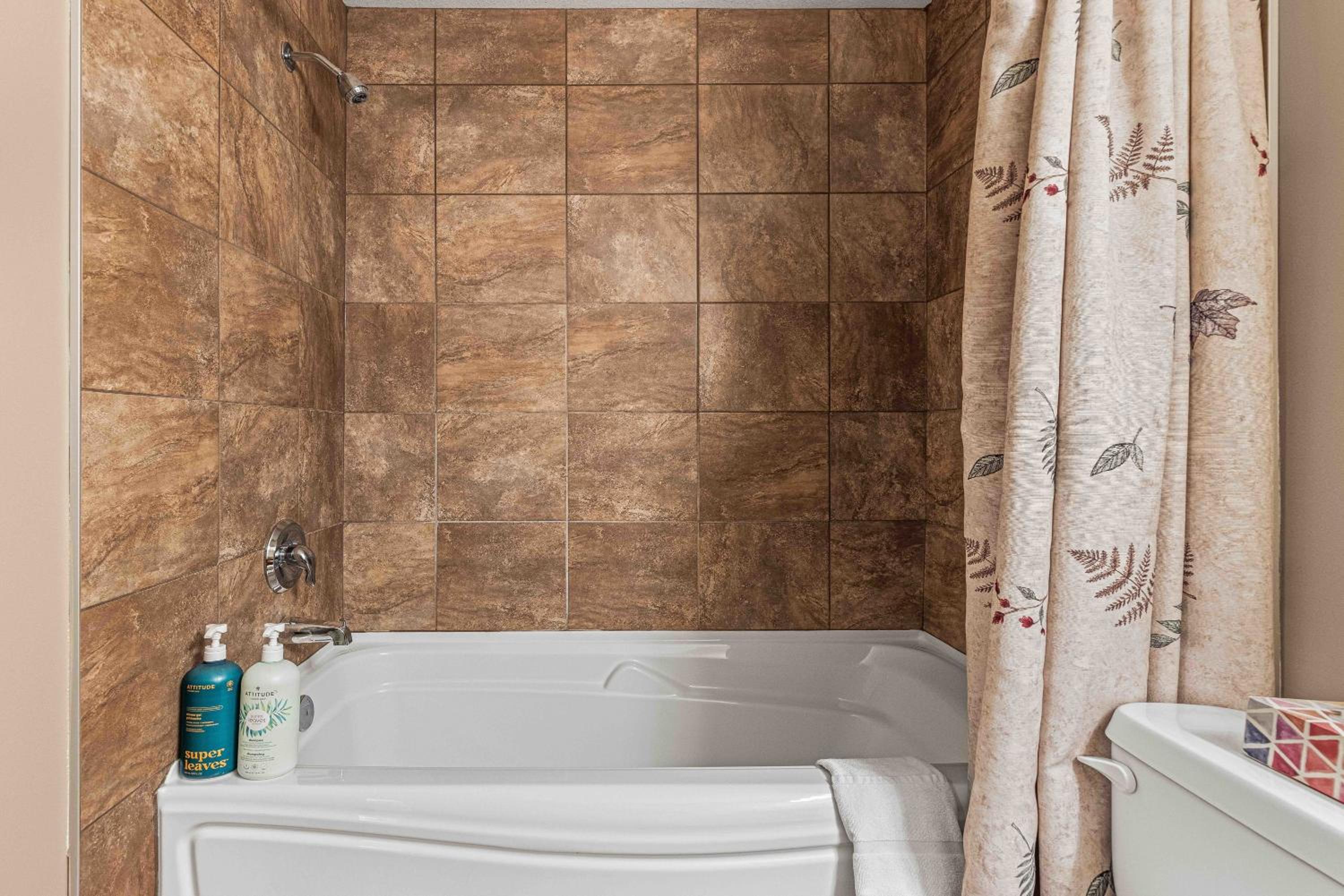 Best Views of Canmore - 2Bed 2Bath