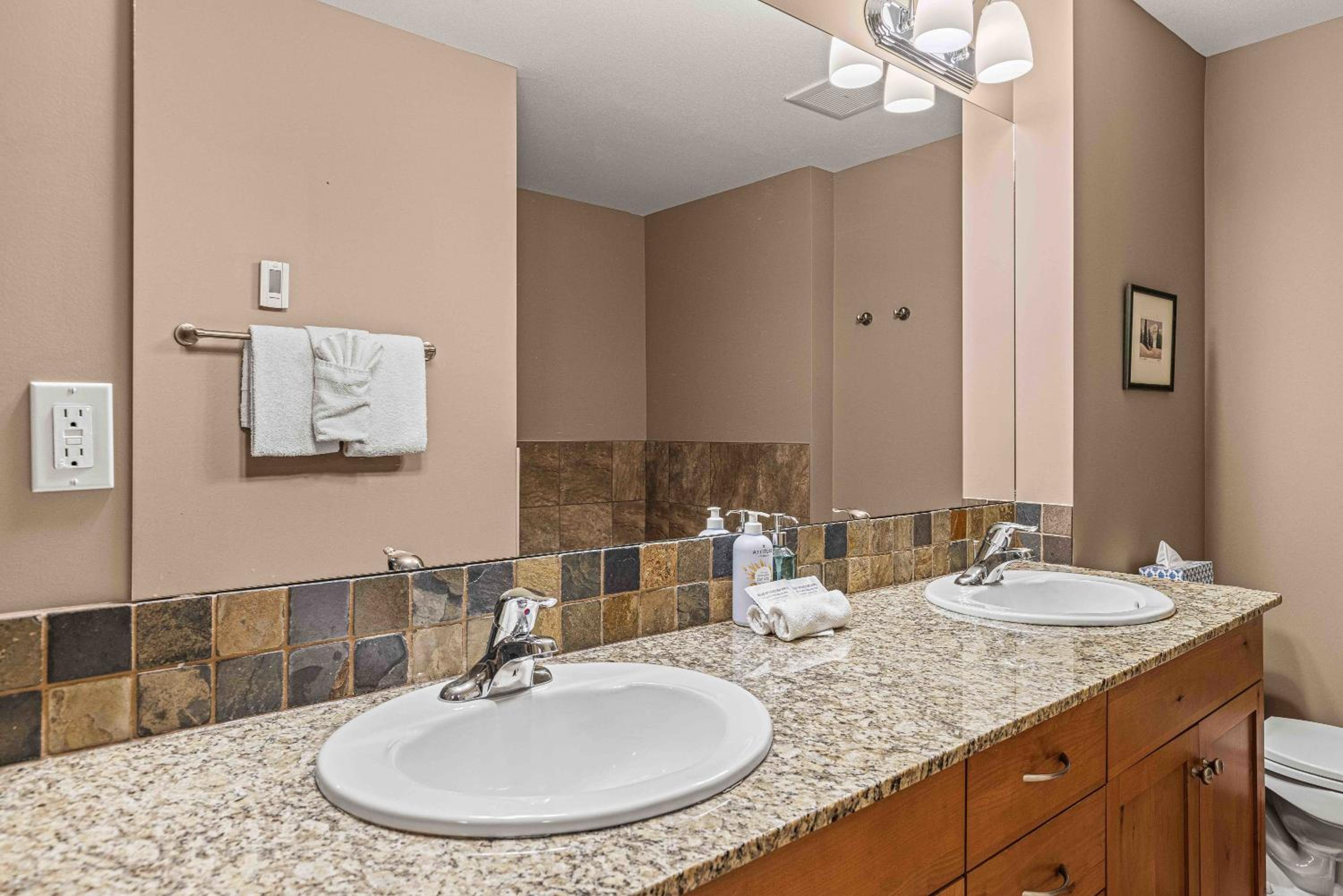 Best Views of Canmore - 2Bed 2Bath