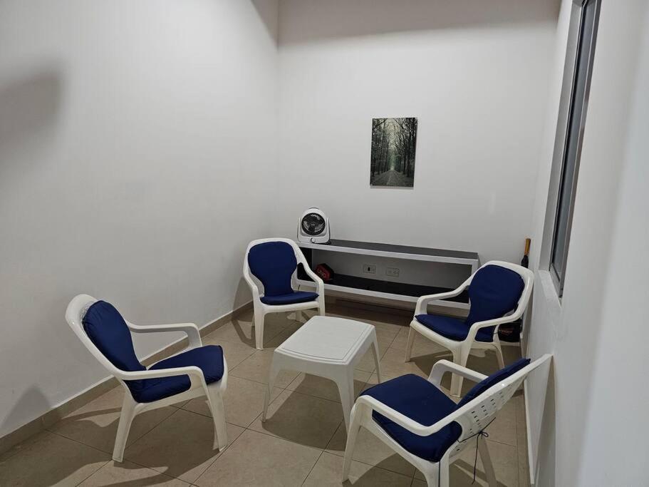 Casa en Girardot, Flandes, Ricaurte, conjunto cerrado.