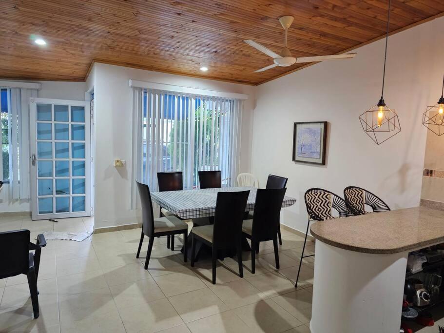 Casa en Girardot, Flandes, Ricaurte, conjunto cerrado.
