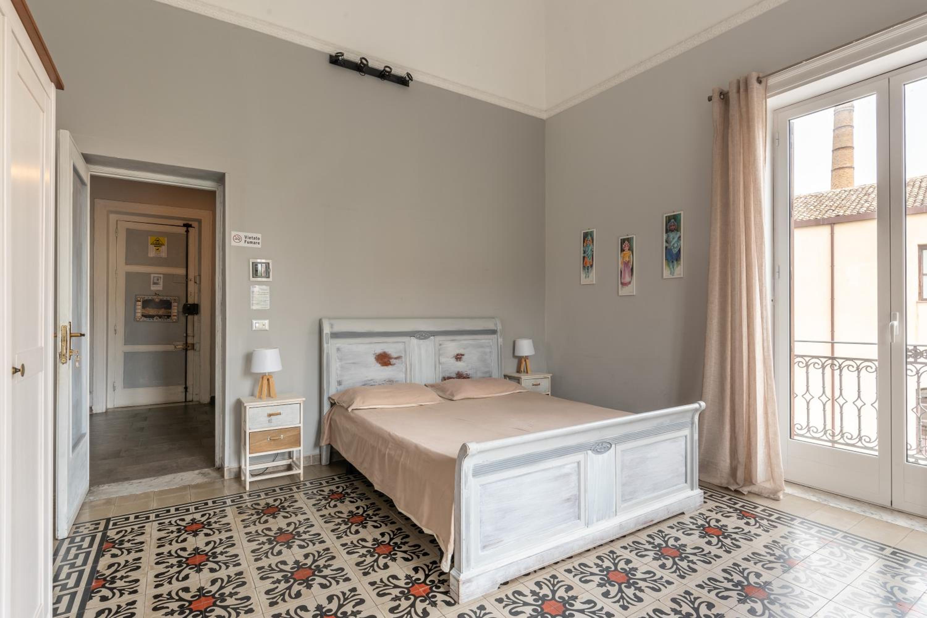 MAG guest house en Palermo — hotel room