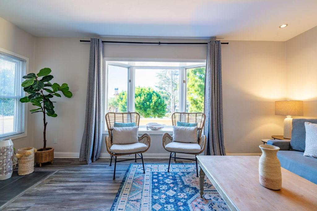 La Jolla Village's Premier Haven