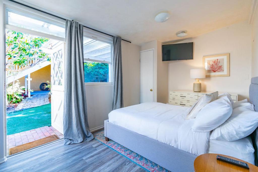 La Jolla Village's Premier Haven