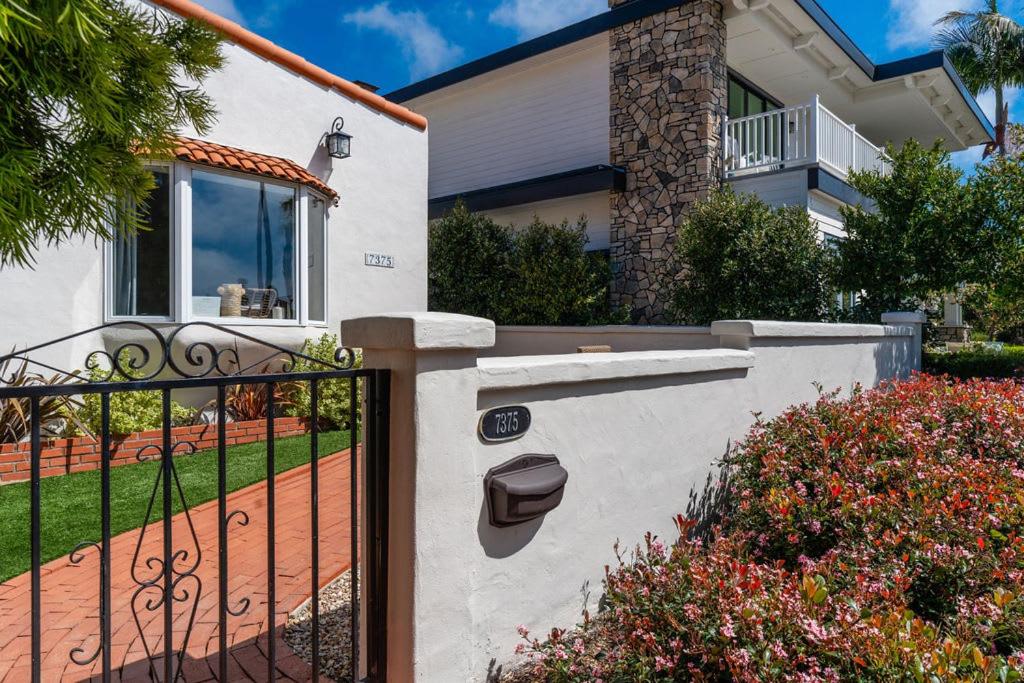La Jolla Village's Premier Haven