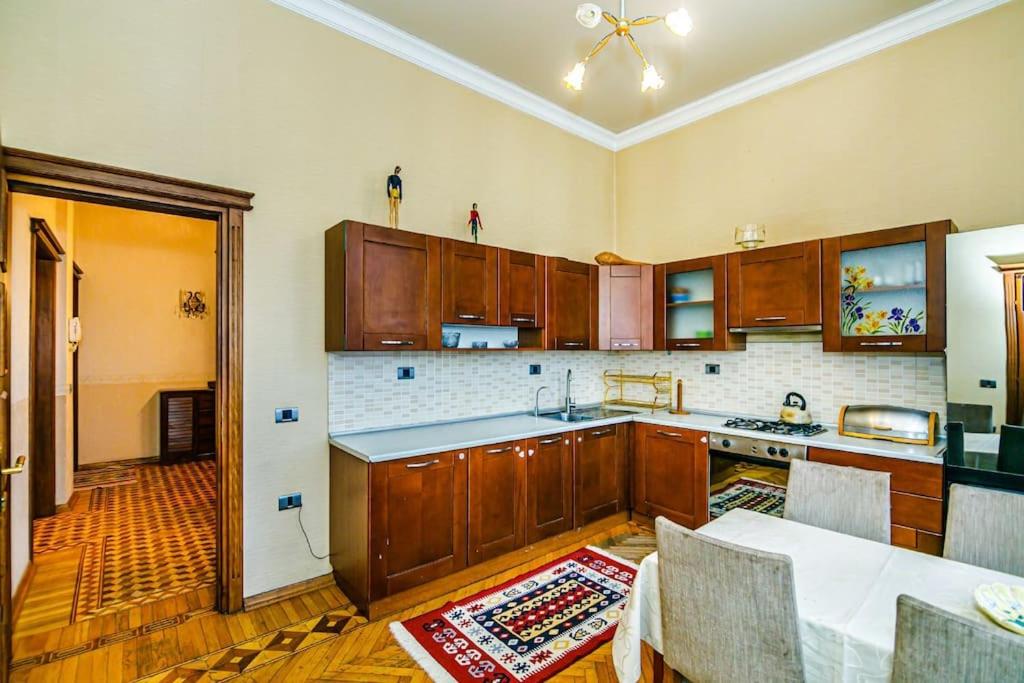Continental Apartment