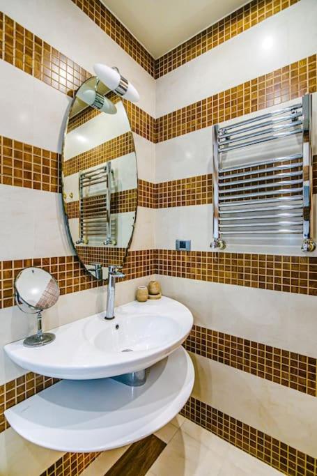 Continental Apartment