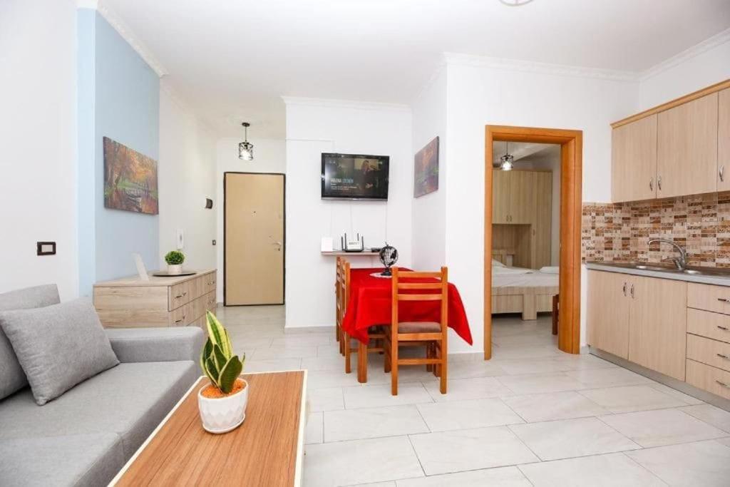 Cozy Central Apartment