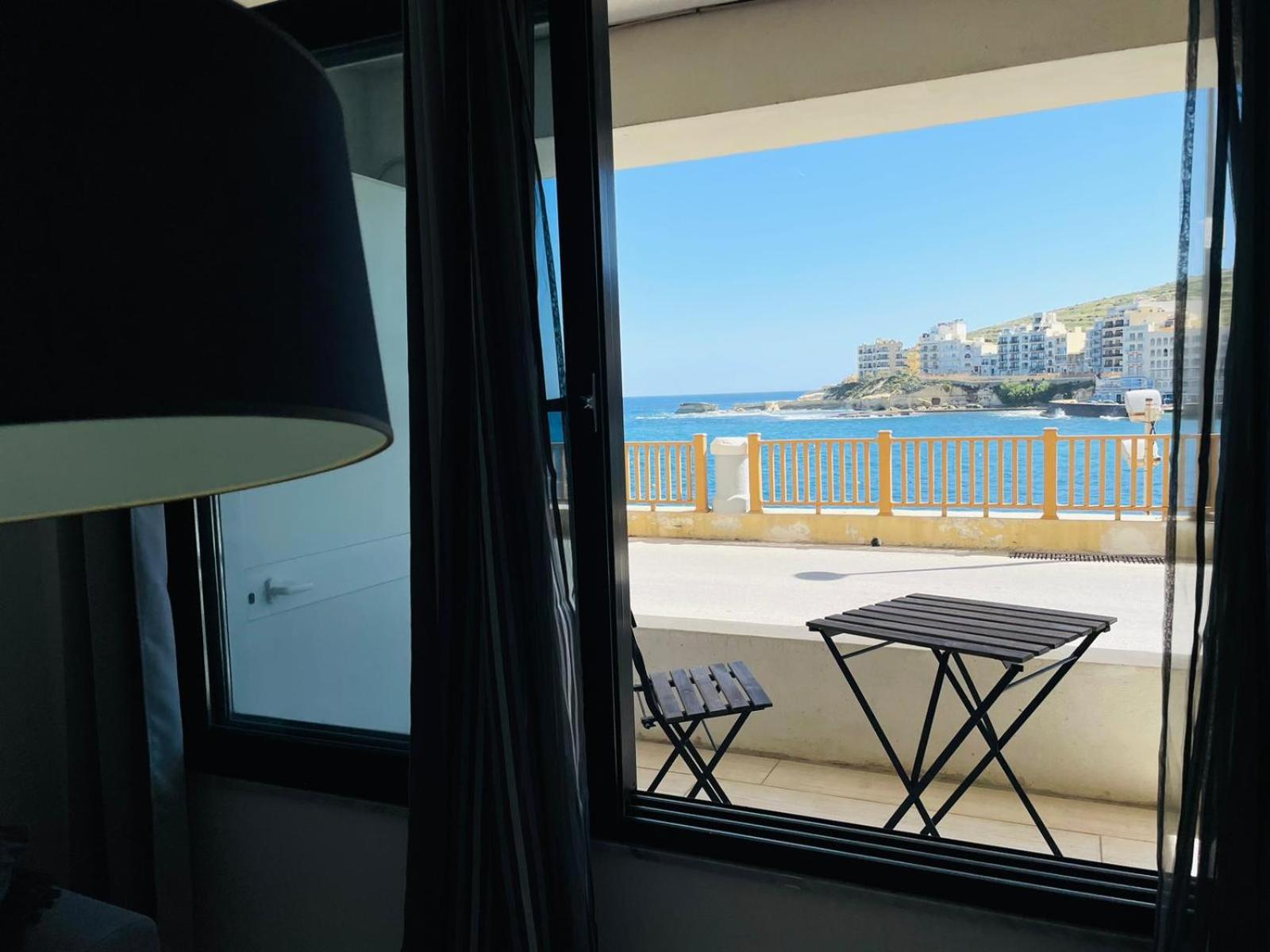 Sea Salt - Seafront Maisonette view 2
