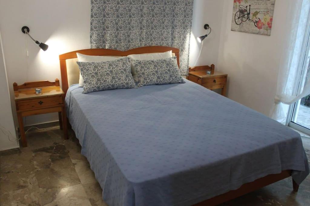 Two-room apartment with balcony near the sea photo 2