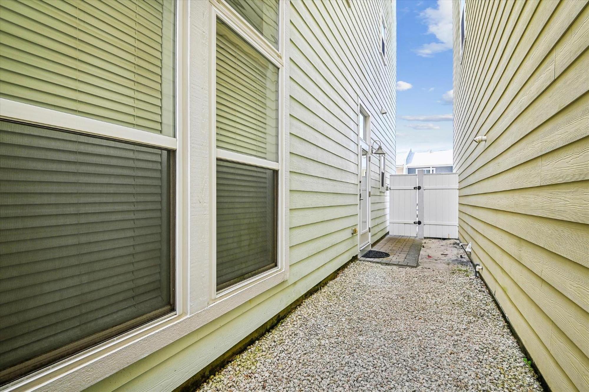 7426 Thomas Drive - Seaside oasis home view 4
