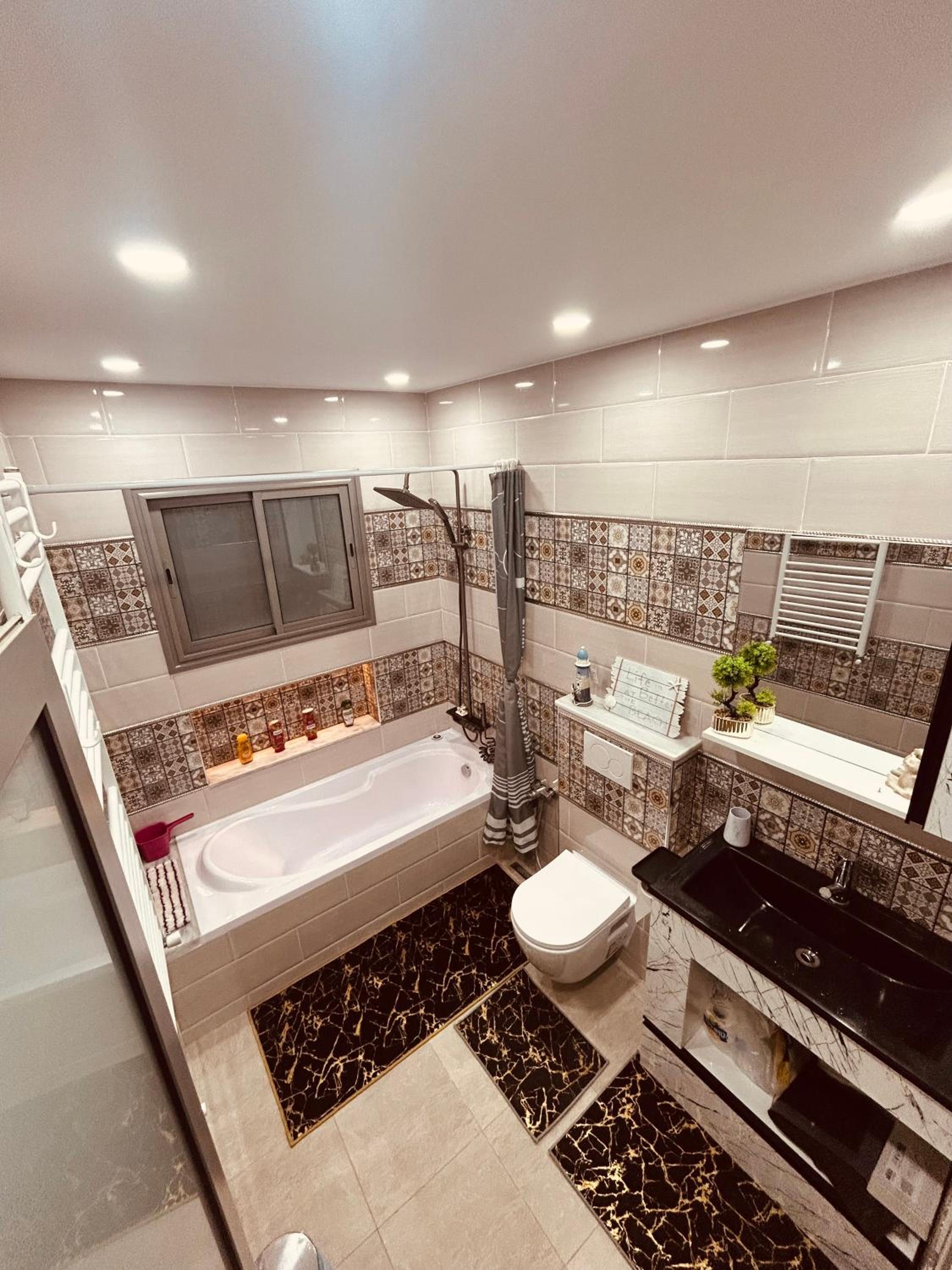 2 bedrooms Smart Home 5m drive to the Sea view 4