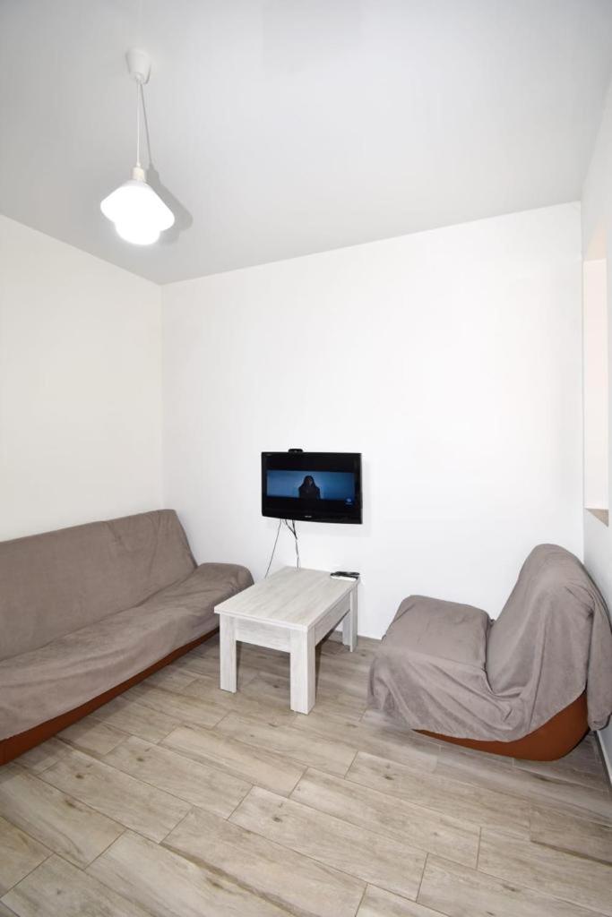 41excellent apartment in the very center of Yerevan
