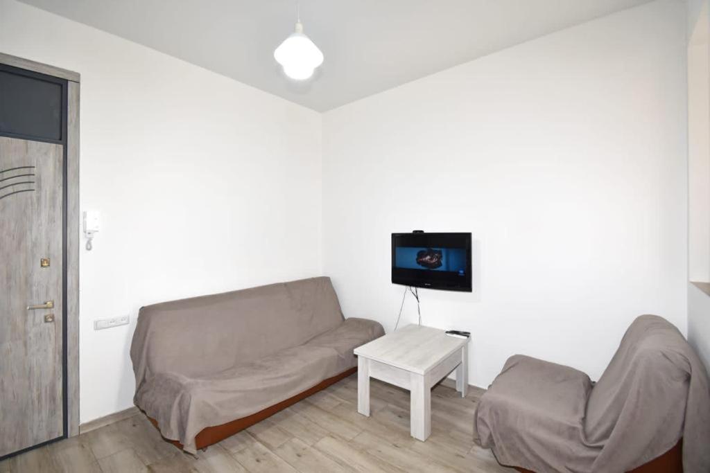 41excellent apartment in the very center of Yerevan