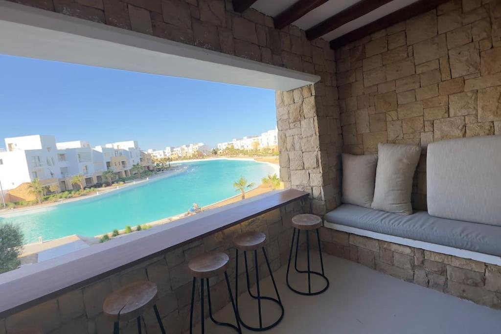 Cozy 3 bedrooms in swan lake view 3