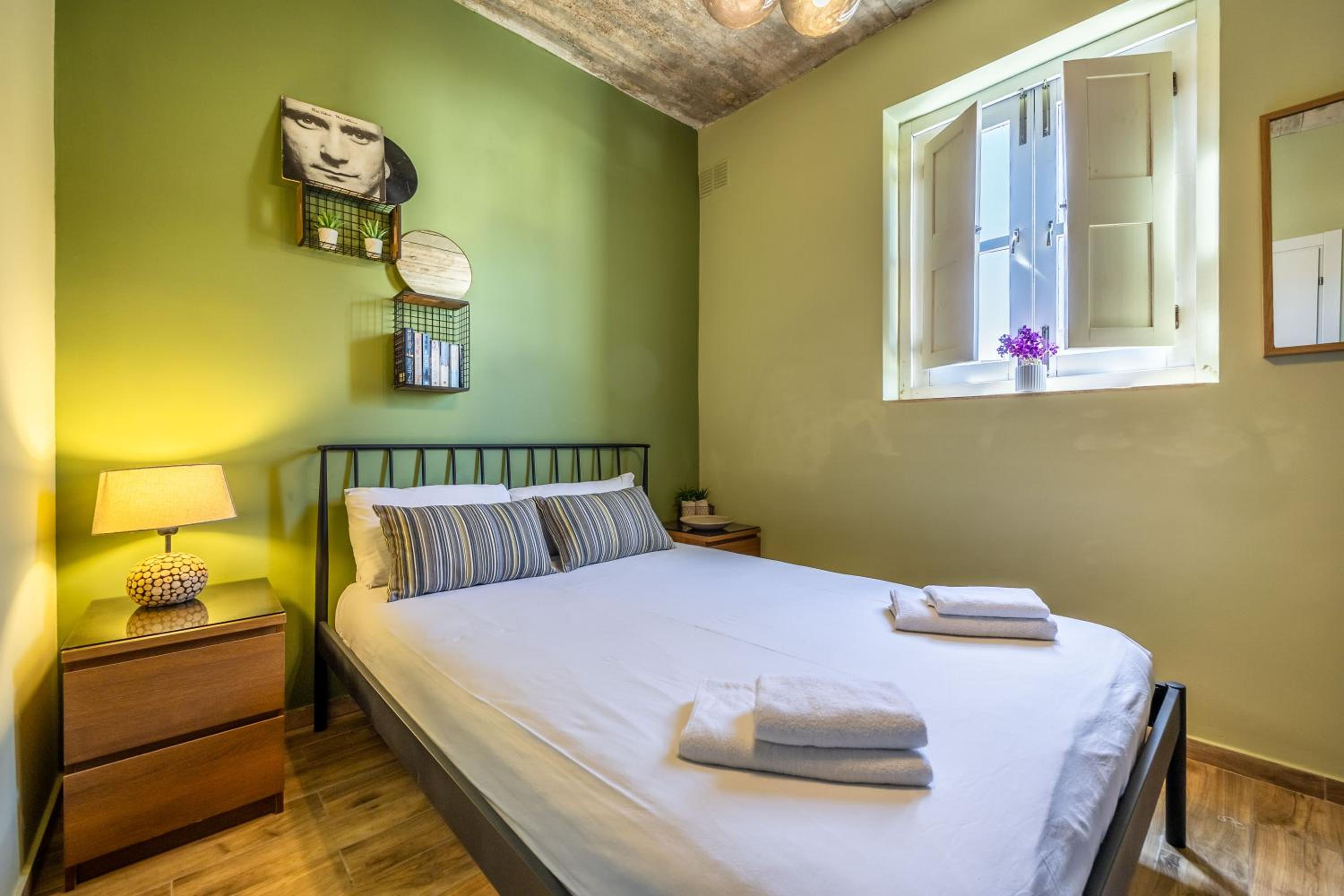 One Bedroom Apt - Close to Valletta view 2