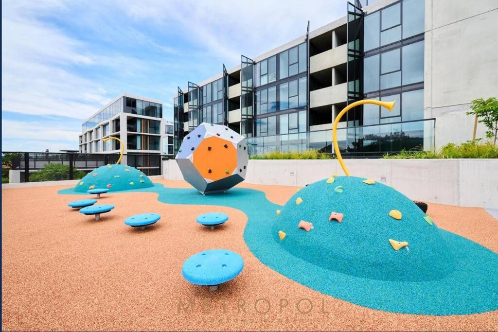 Heart of City - Pool - Parking - Self check-in