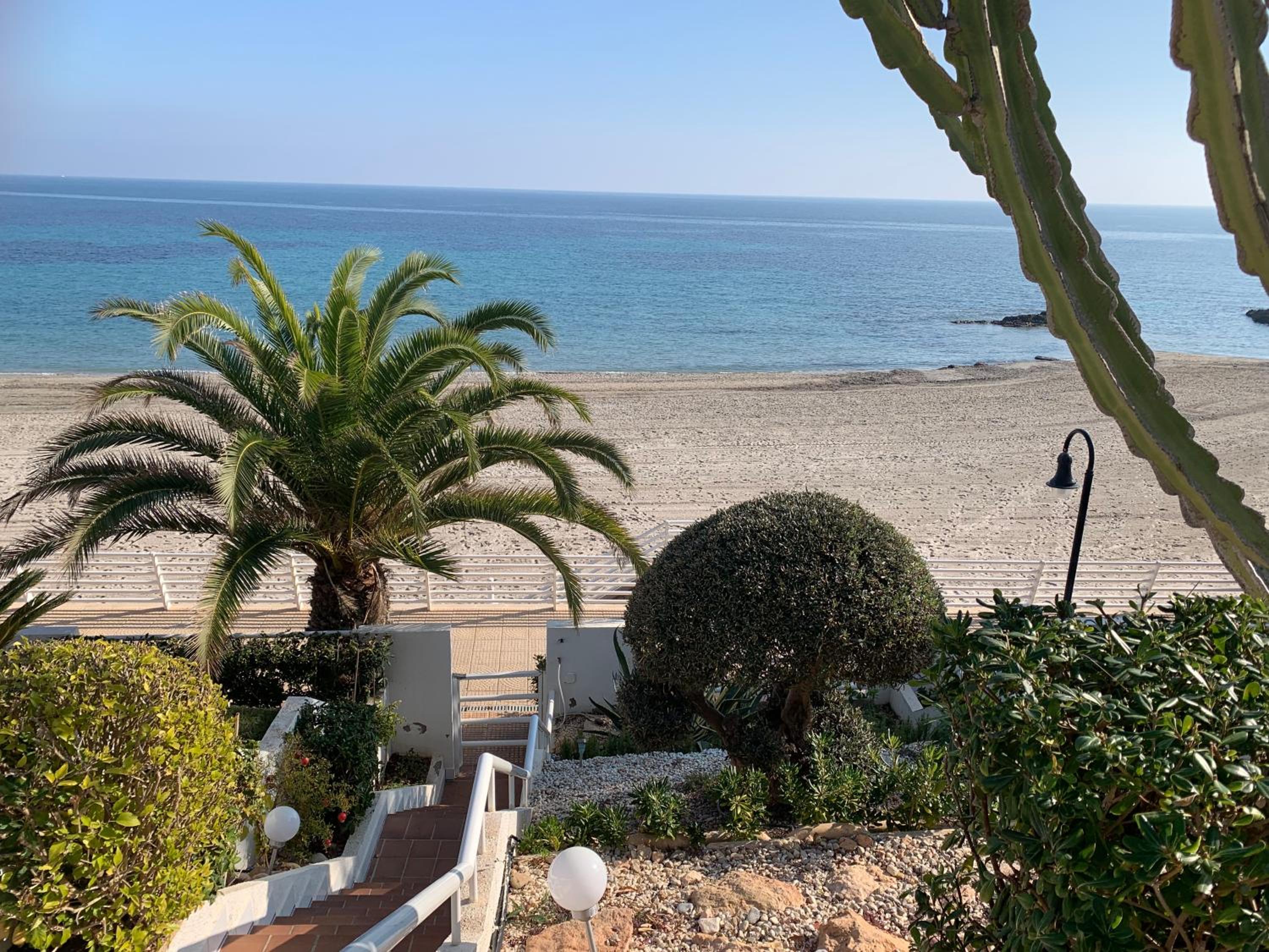 Terraced house by the beach