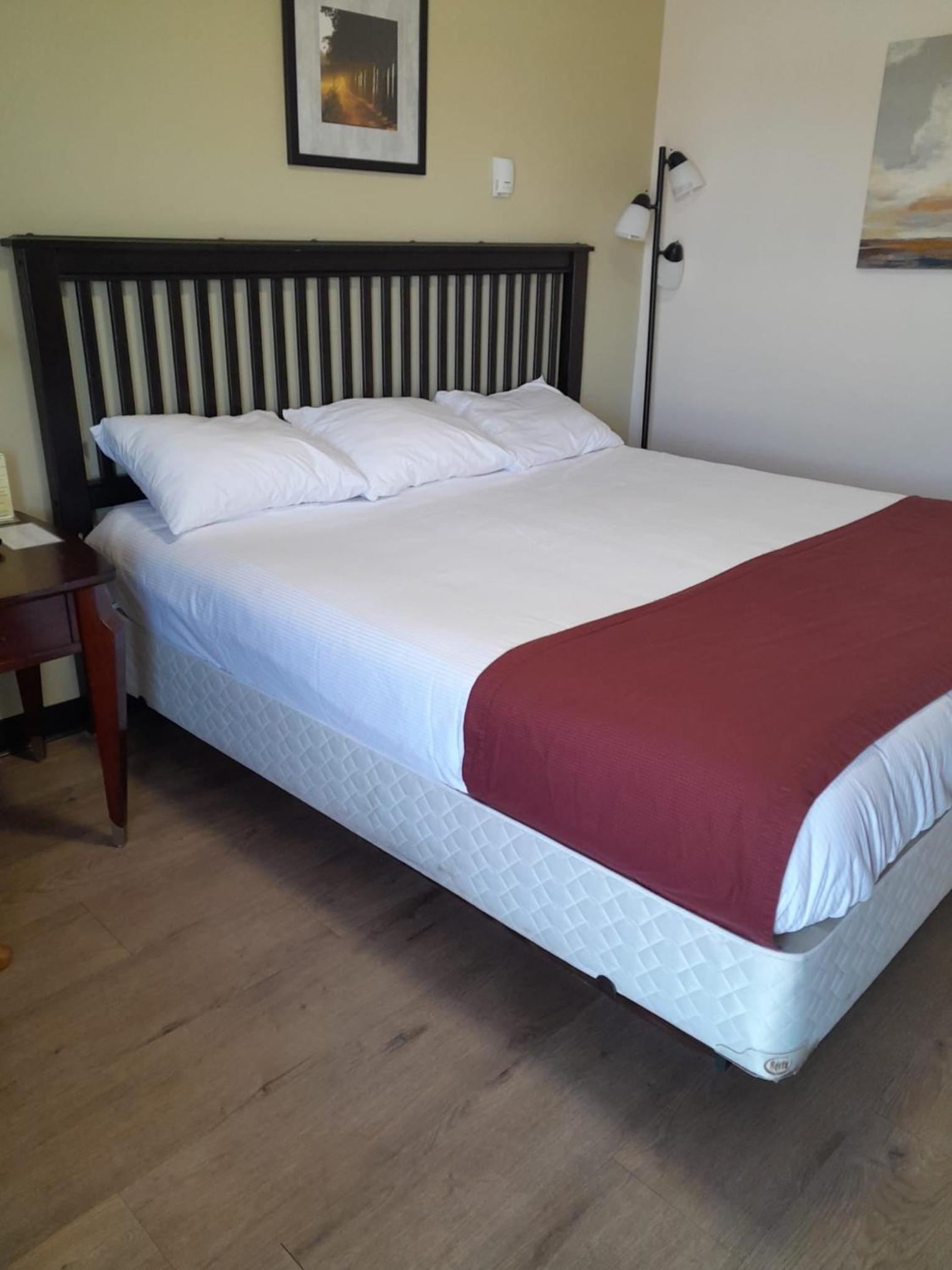 Travellers Motel