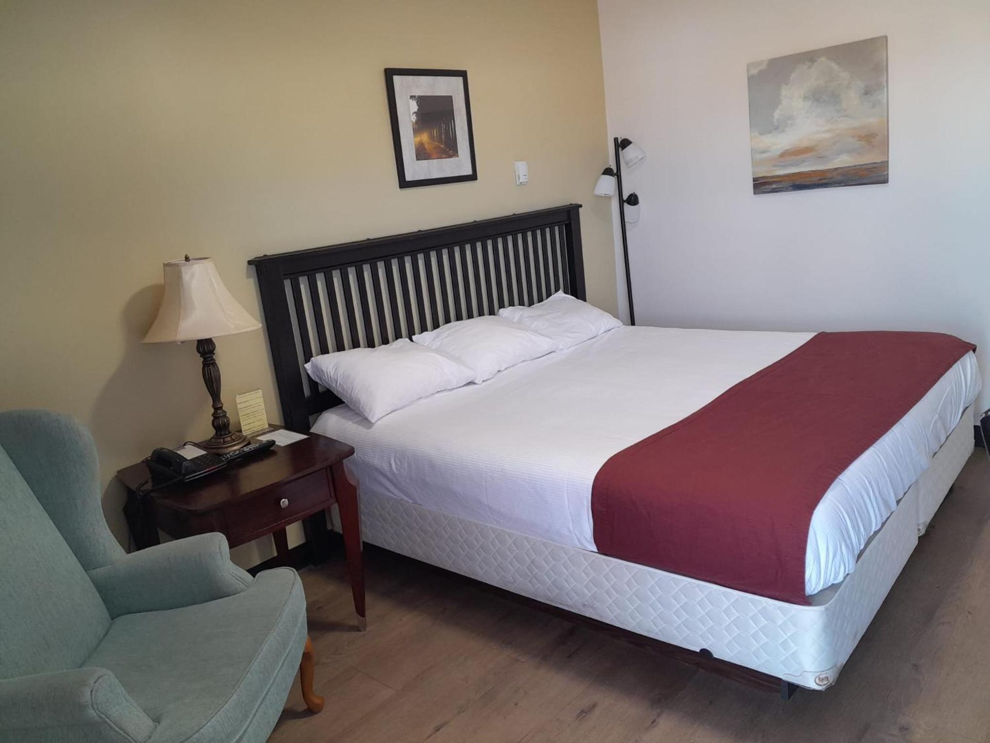 Travellers Motel