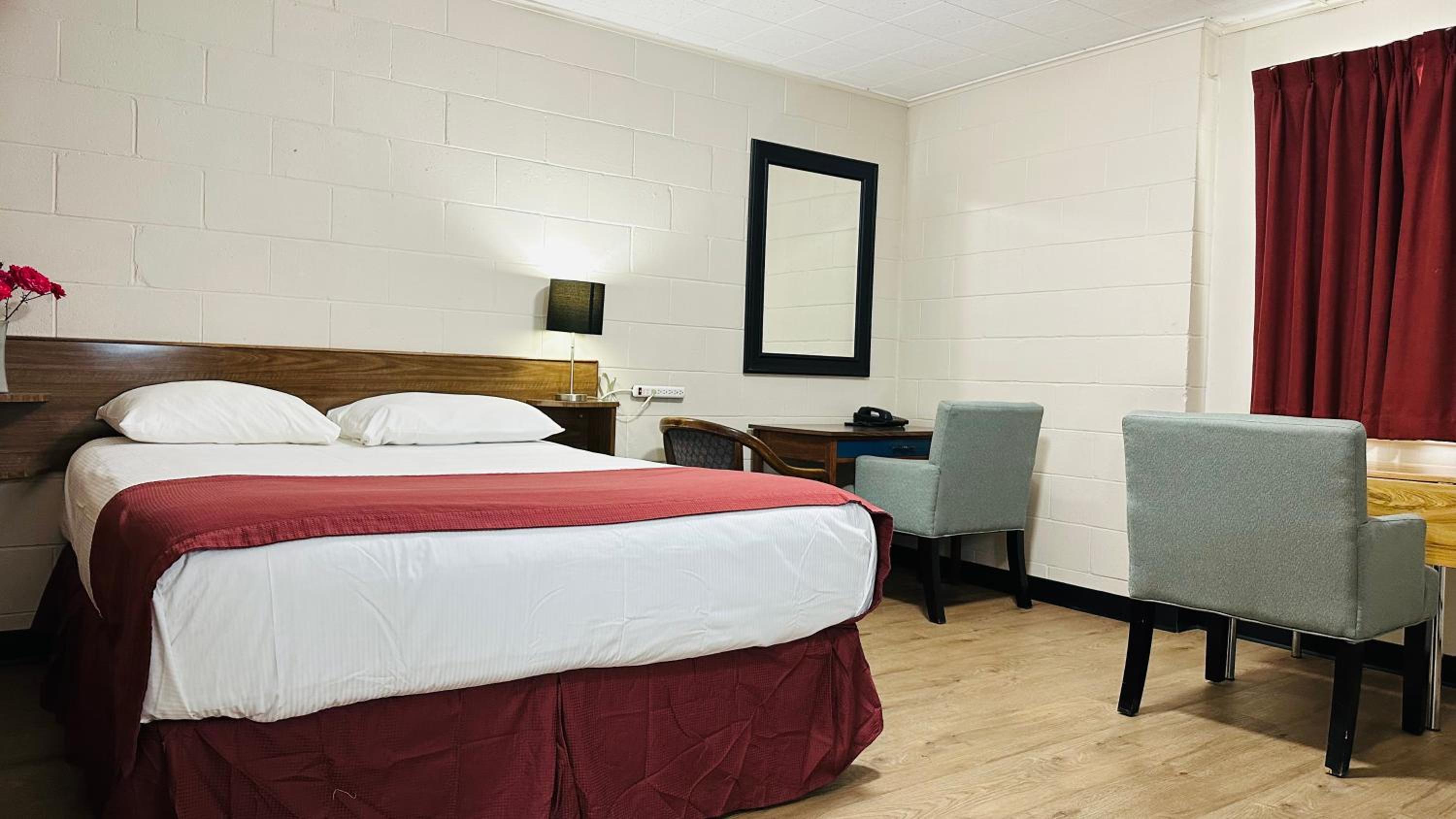 Travellers Motel