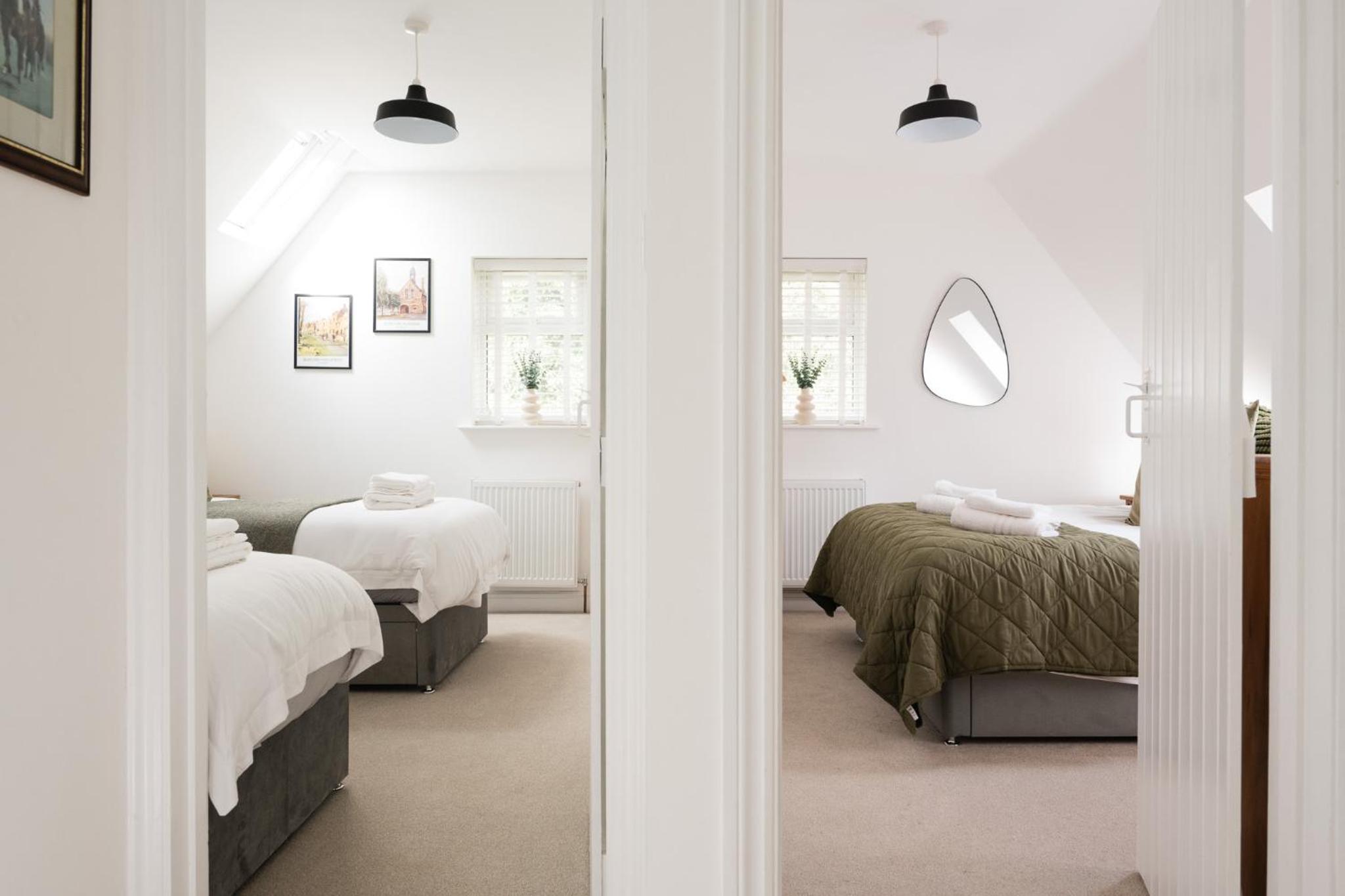 Cosy Cotswolds Getaway - Stow-on-the-Wold - Eagle Cottage view 4