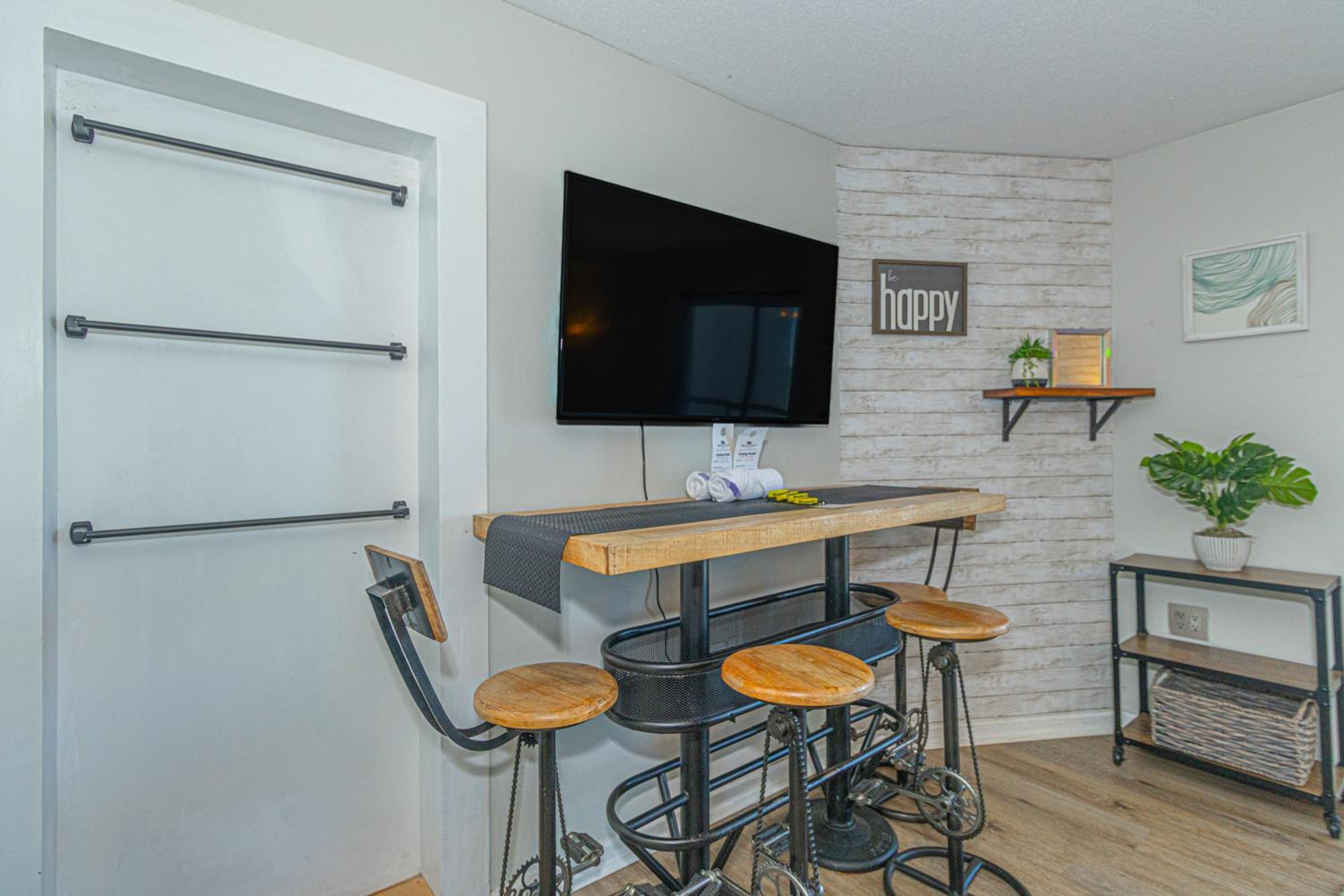 Immaculate Ocean View Condo with Endless Ocean Views- Bluewater Resort 811 view 2