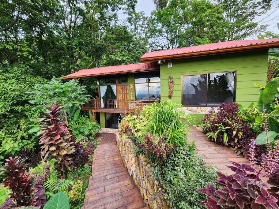Cabañas Caeli, El Congo, La Fortuna Rainforest Glass Cabin w Suite
