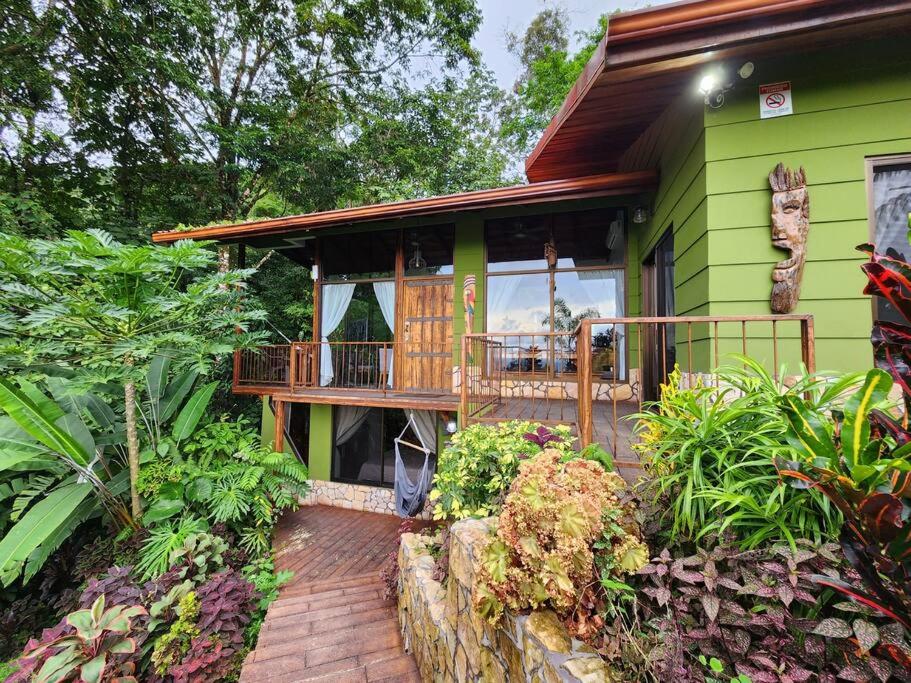 Cabañas Caeli, El Congo, La Fortuna Rainforest Glass Cabin w Suite