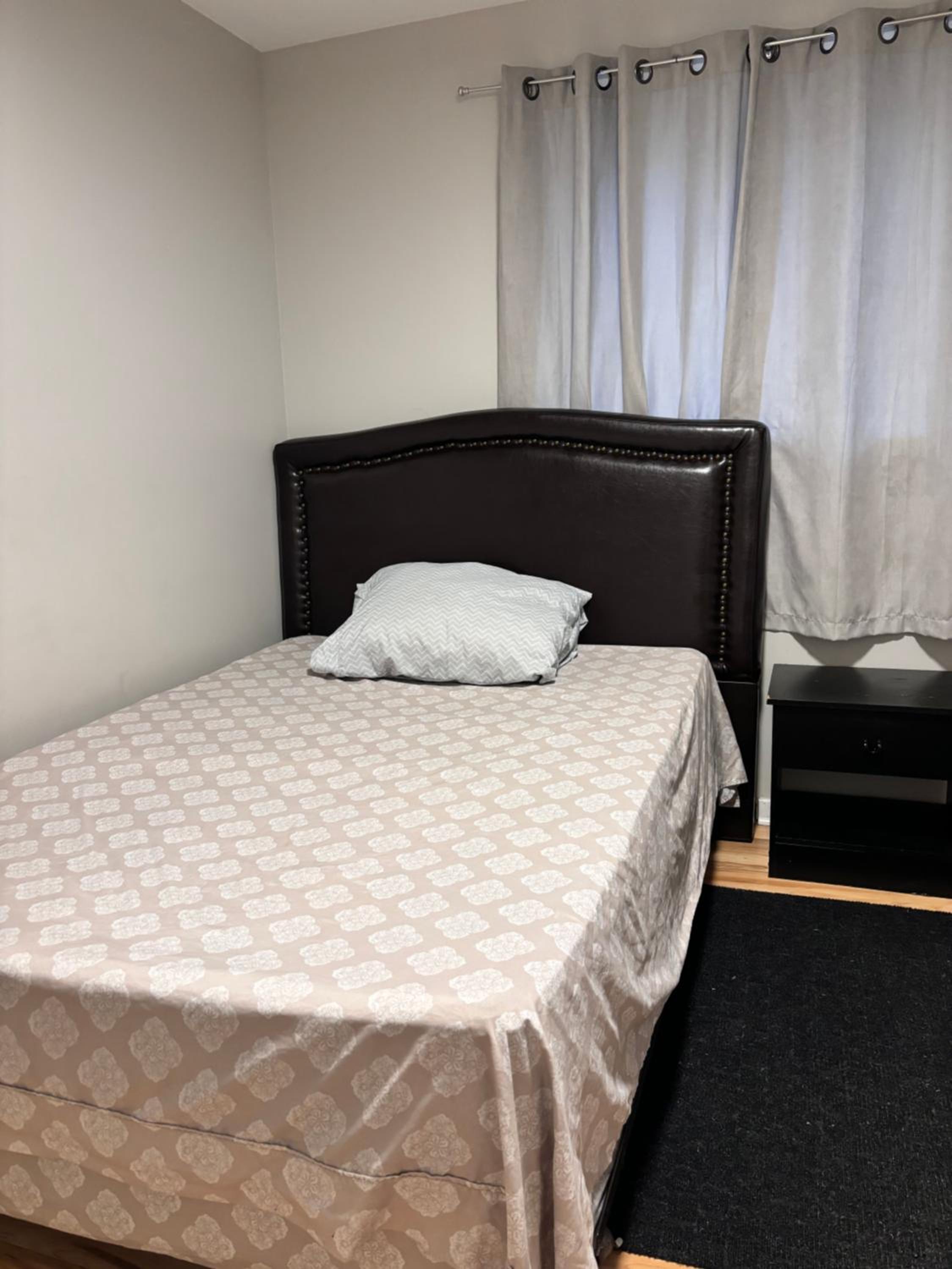 A very neat private room for one person only