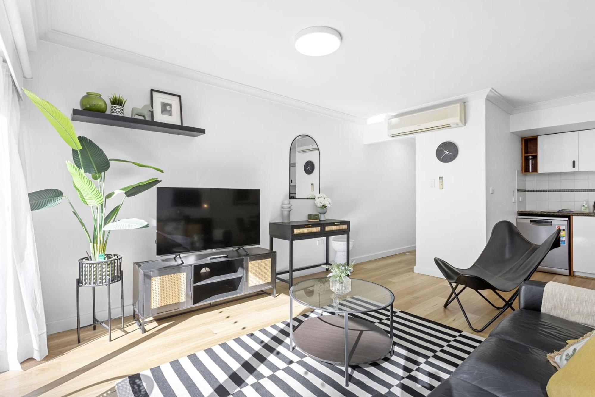 Urban Boho Chic Renovated 2BR with Balcony
