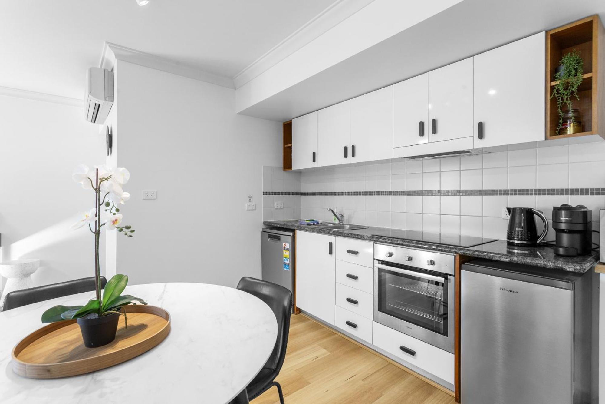 Urban Boho Chic Renovated 2BR with Balcony