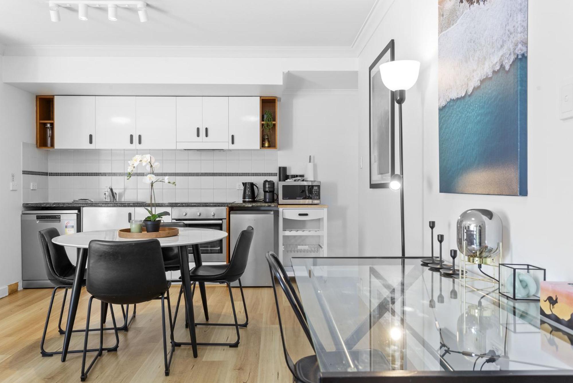 Urban Boho Chic Renovated 2BR with Balcony