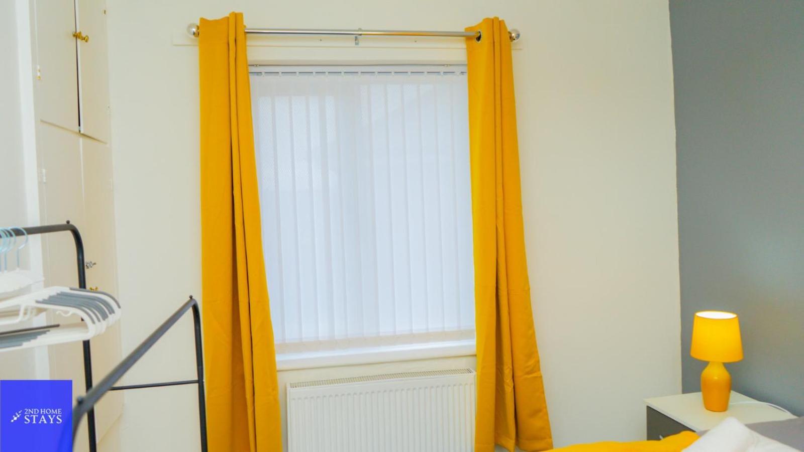 2ndHomeStays-Dudley-Suitable for Contractors and Families, Parking available for 3 Vans, Sleeps 12, photo 44